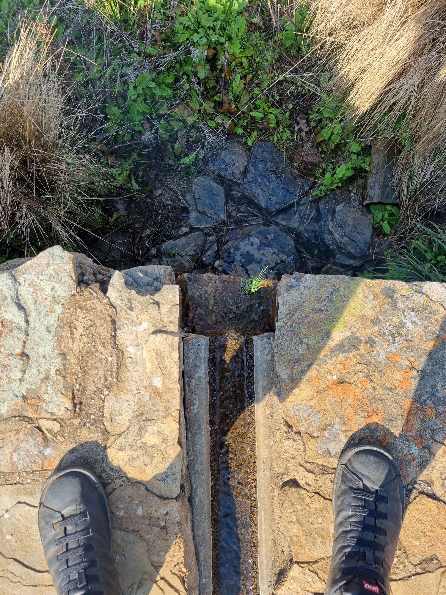 Stone and steel construction detail
