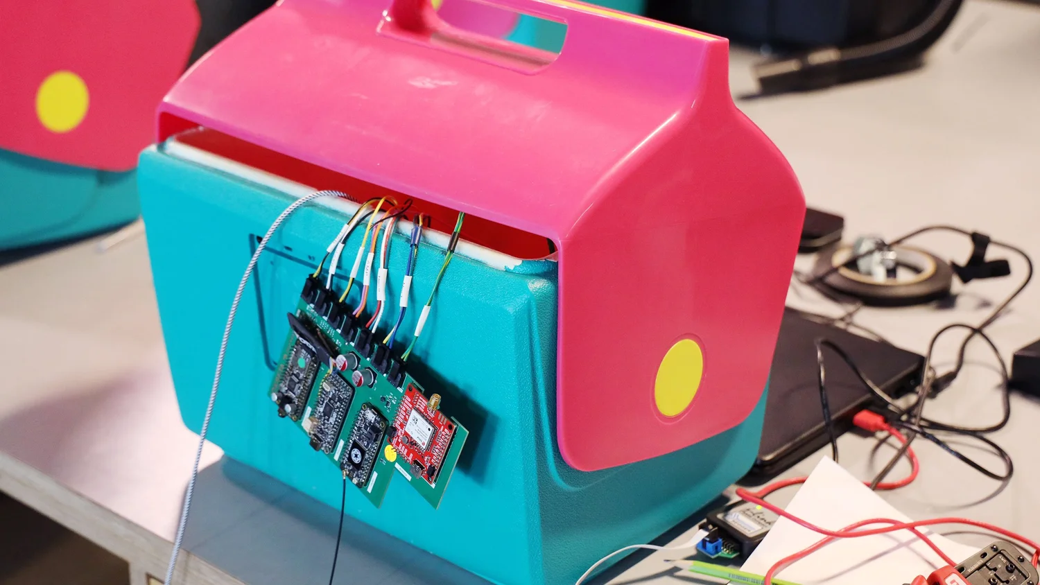 Bottomless Cooler electronics